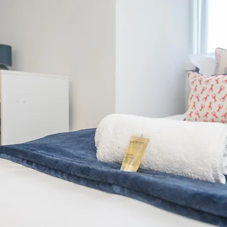 Pass The Keys Festive Family Retreat Near Centre Parking