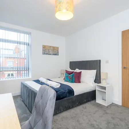 Pass The Keys Festive Family Retreat Near Centre Parking