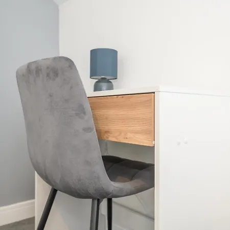 Pass The Keys Festive Family Retreat Near Centre Parking