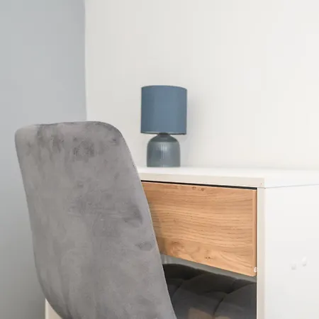 Pass The Keys Festive Family Retreat Near Centre Parking *