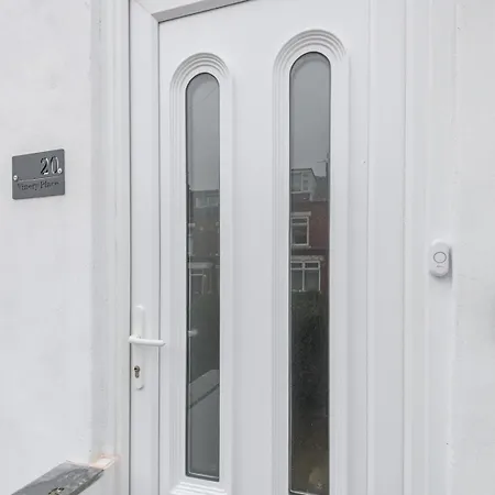 Pass The Keys Festive Family Retreat Near Centre Parking