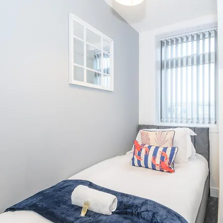 Holiday home Pass The Keys Festive Family Retreat Near Centre Parking Leeds (West Yorkshire)