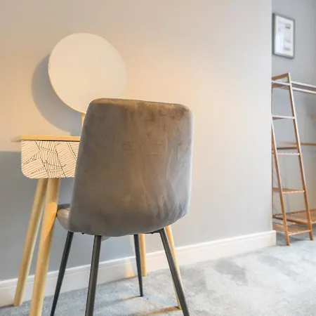 Pass The Keys Festive Family Retreat Near Centre Parking * Leeds (West Yorkshire)