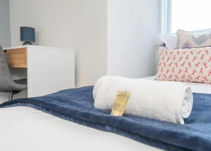 Pass The Keys Festive Family Retreat Near Centre Parking