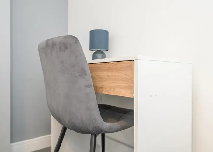 Pass The Keys Festive Family Retreat Near Centre Parking