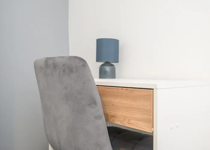 Pass The Keys Festive Family Retreat Near Centre Parking *